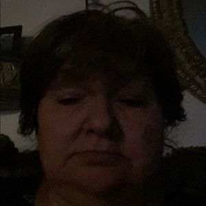 Meet your Posher, Esmeralda